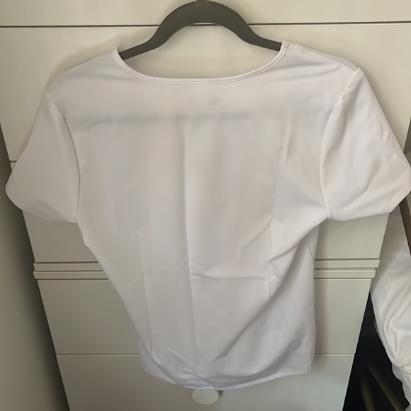 Full pairs (sets) of White Zamora cargo FIGS and Catarina XS tops - Picture 3 of 5